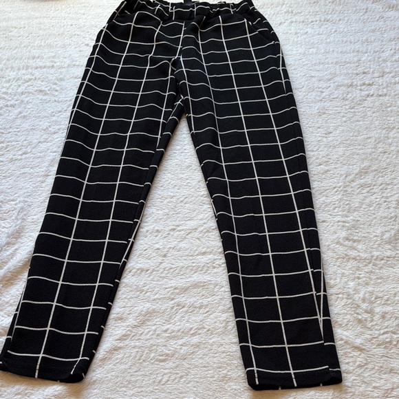 Black/White Print Slim Pants with Elastic Waist - Picture 12 of 12